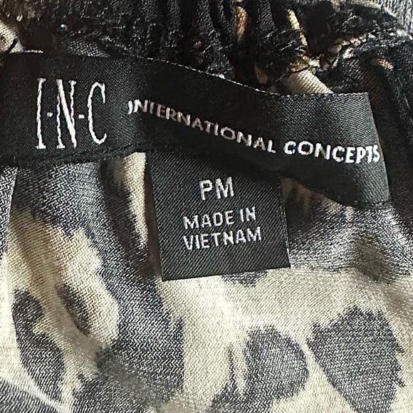 INC International Concept EUC Leopard Print Halter Top - Picture 4 of 5